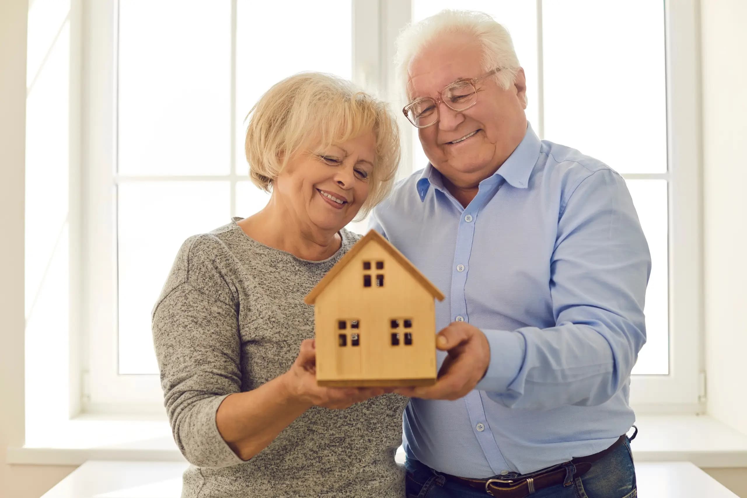 Home Safety Guide for Seniors: 50+ Points Checklist