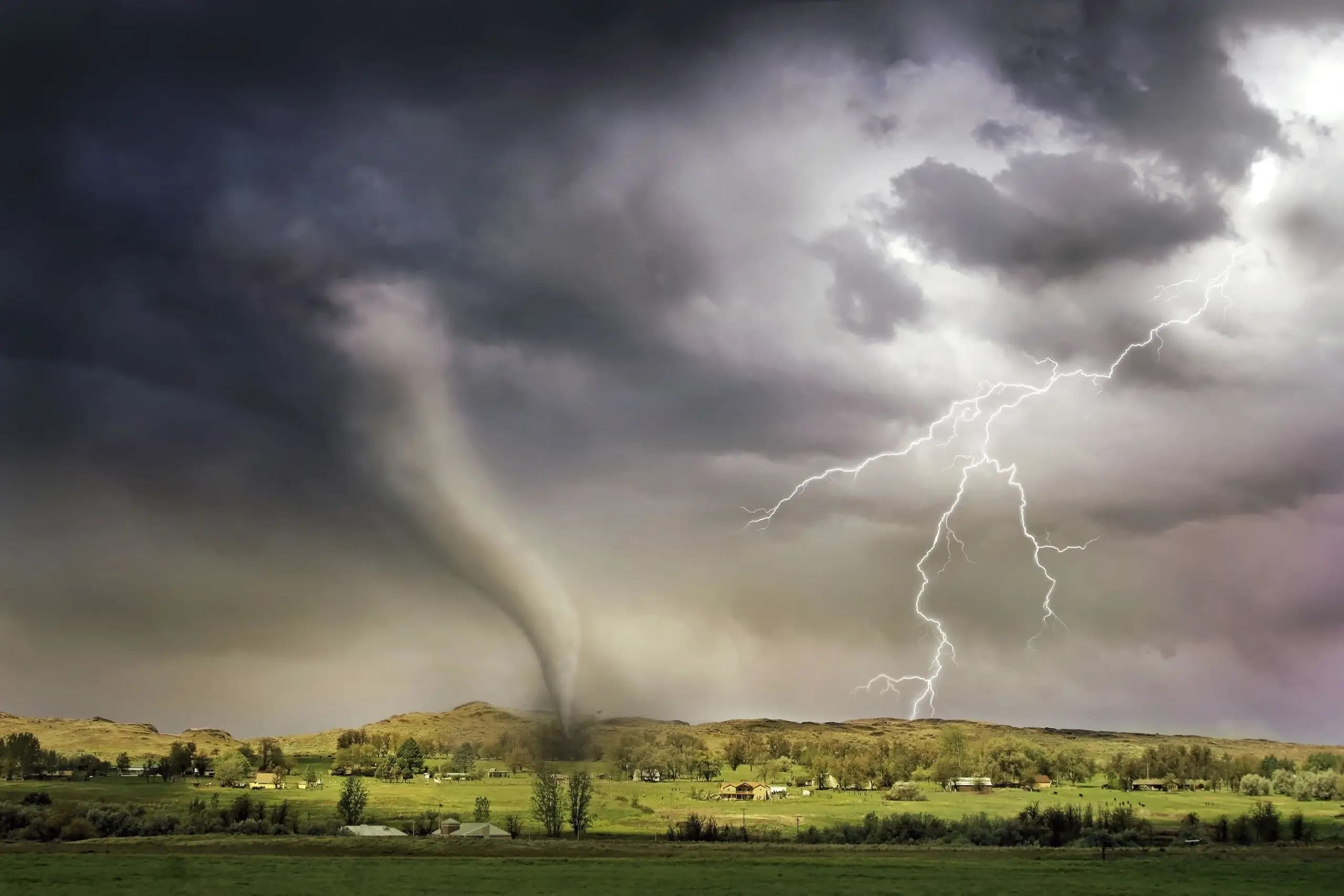 Tornado Safety Tips: Protect Yourself and Your Loved Ones